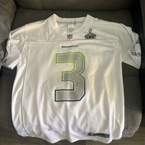 Pro Line Russell Wilson SeaHawks Super Bowl jersey. Kids Size L